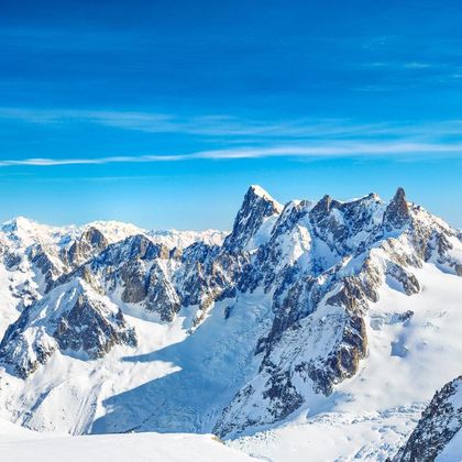 瑞士日内瓦+法国沙莫尼蒙勃朗+南针峰+冰海+勃朗峰一日游