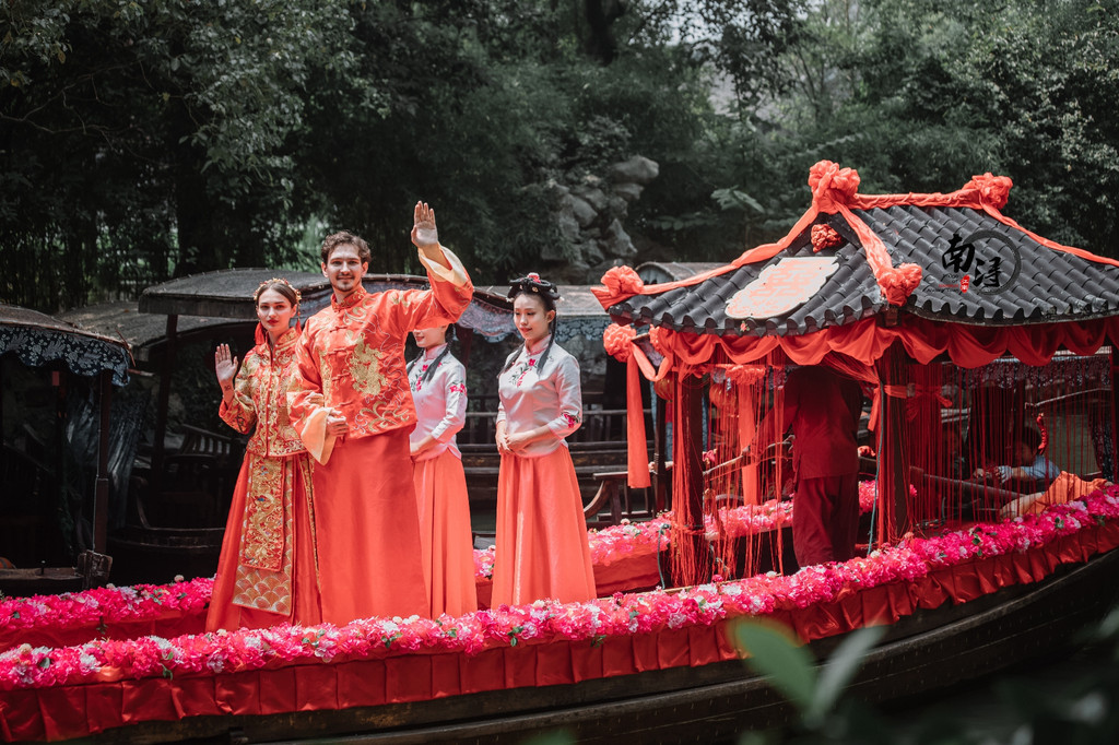 水乡婚礼,一场古镇"新"事