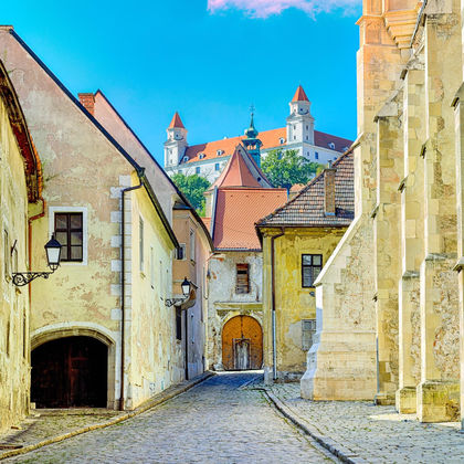 斯洛伐克布拉迪斯拉发布拉提斯拉瓦老城+布拉迪斯拉发城堡一日游