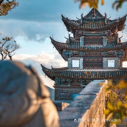 建水十七孔桥+团山民居+贝山陶庄一日游