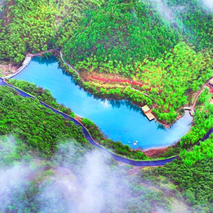 浙江德清莫干山江南瑶坞旅游度假区4日3晚跟团游 浙江德清莫干山江南瑶坞旅游度假区4日3晚跟团游
