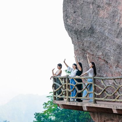 桂林桂林丹霞八角寨景区+古木冲景区一日游 桂林桂林丹霞八角寨景区+古木冲景区一日游