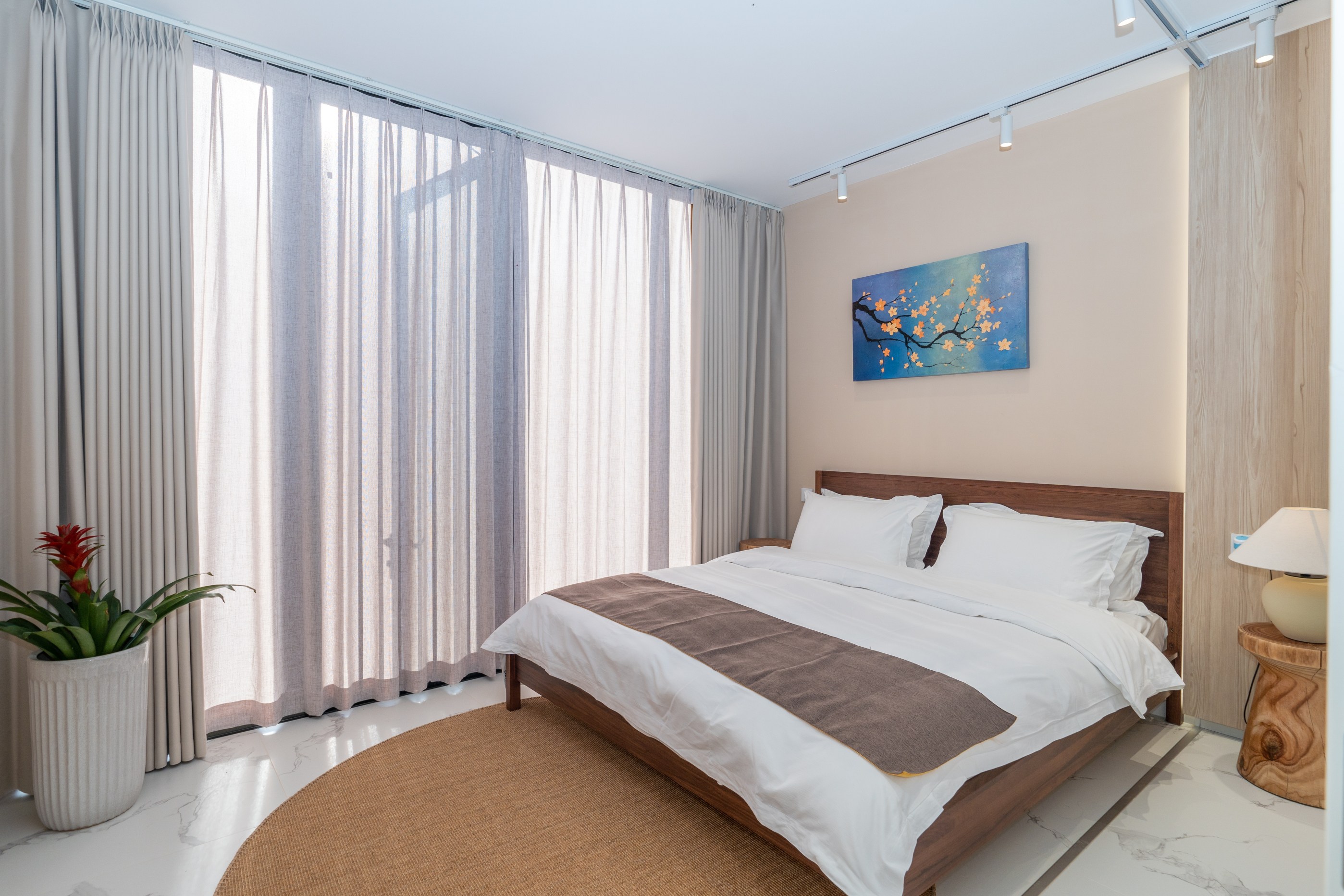 Yuchi Mountain Hotel Over view