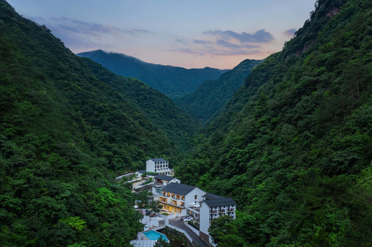 只此仙境·峡谷私汤旅居溯溪设计师山宿(安吉浙北大峡谷店)图片