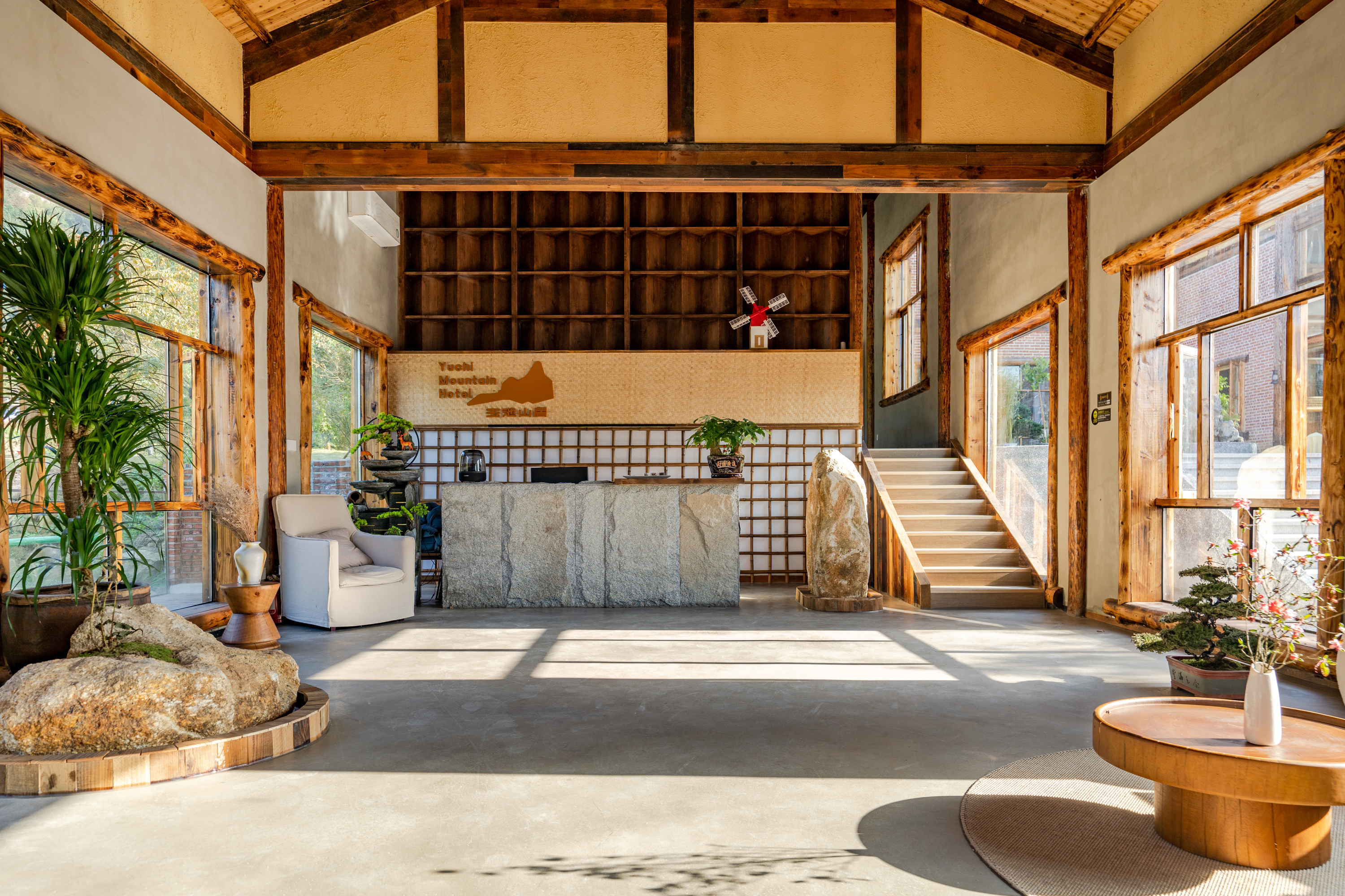 Yuchi Mountain Hotel Over view