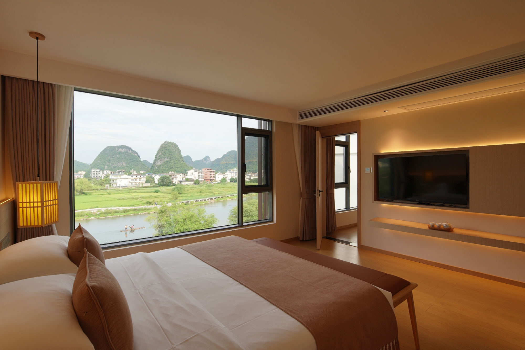 Yangshuo Shanhelian Riverside Garden Hotel Over view