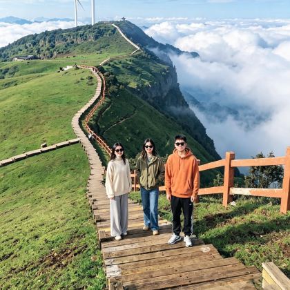 贵州贵阳+黄果树景区+万峰林景区+马岭河峡谷景区+乌蒙大草原+织金洞6日5晚拼小团 贵州贵阳+黄果树景区+万峰林景区+马岭河峡谷景区+乌蒙大草原+织金洞6日5晚拼小团