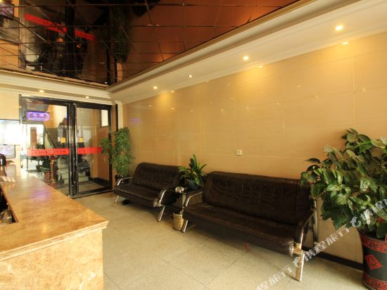 南召婚纱店_南召白土岗丁小妮照片(3)