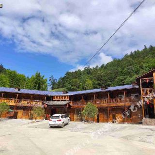 建始花坪镇聚丰园山庄