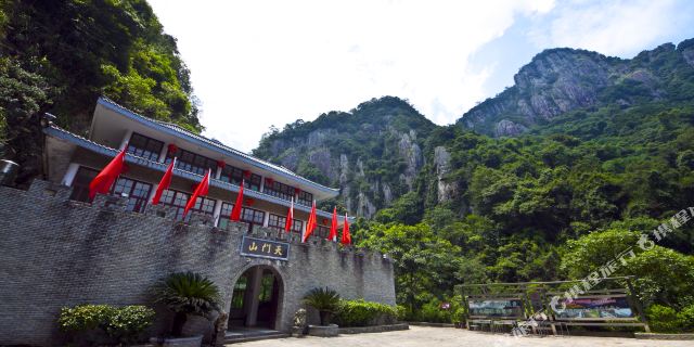 永泰天门山度假酒店·天门山景区内,开门见山