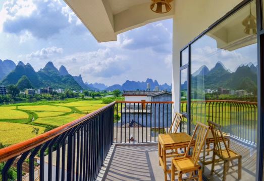 Yangshuo Yuchishe Homestay (Yulonghe Zhuyu Drifting Jinlong Bridge Wharf) Over view