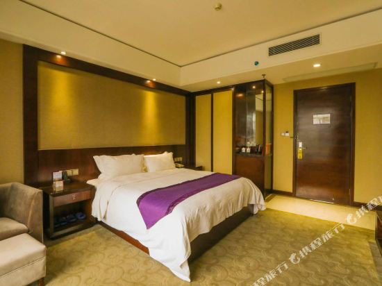 东安凯莱花园酒店 4.0分(237条点评 186起距离475米立即预订