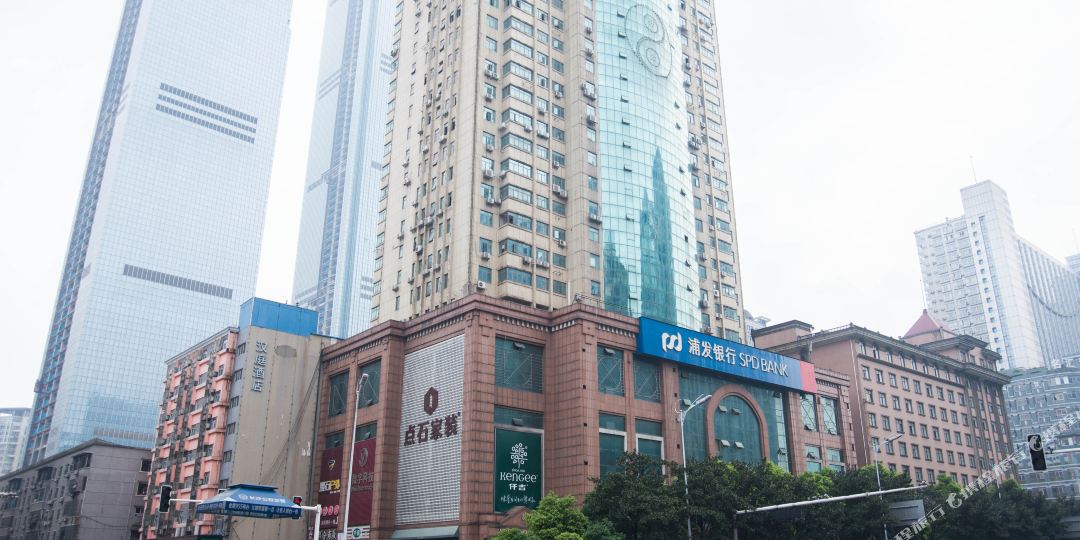 走):  湖南省长沙市芙蓉区五一大道549号联合商厦23搂(五一广场店)