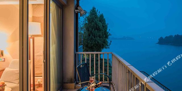千岛湖温馨岛蝶来度假酒店豪华湖景亲子房+下