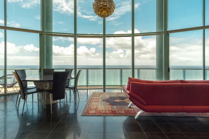 The Waterford on Main Beach-Main Beach Updated 2022 Room Price-Reviews &  Deals | Trip.com
