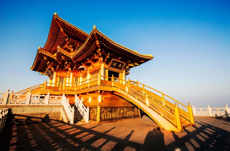 大洪山风景名胜区位于湖北省北部山地,距随州市65公里,面积约330
