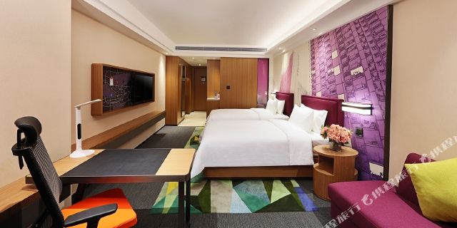 深圳光明希尔顿欢朋酒店1晚+光明农场大观园