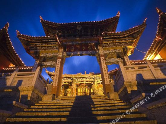 香格里拉都吉呢咪藏文化主题酒店,没想到你是