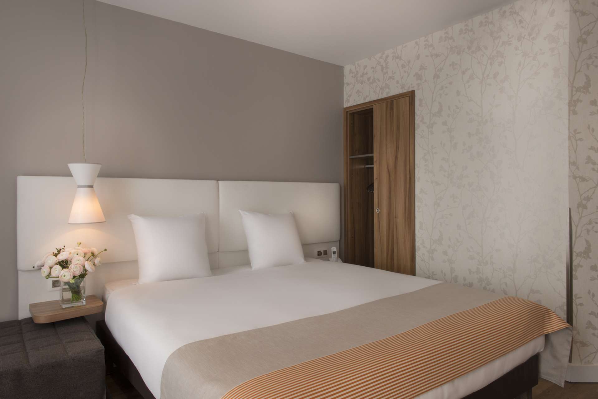 Hotel Magenta 38 by Happyculture-Paris Updated 2023 Room Price-Reviews &  Deals | Trip.com
