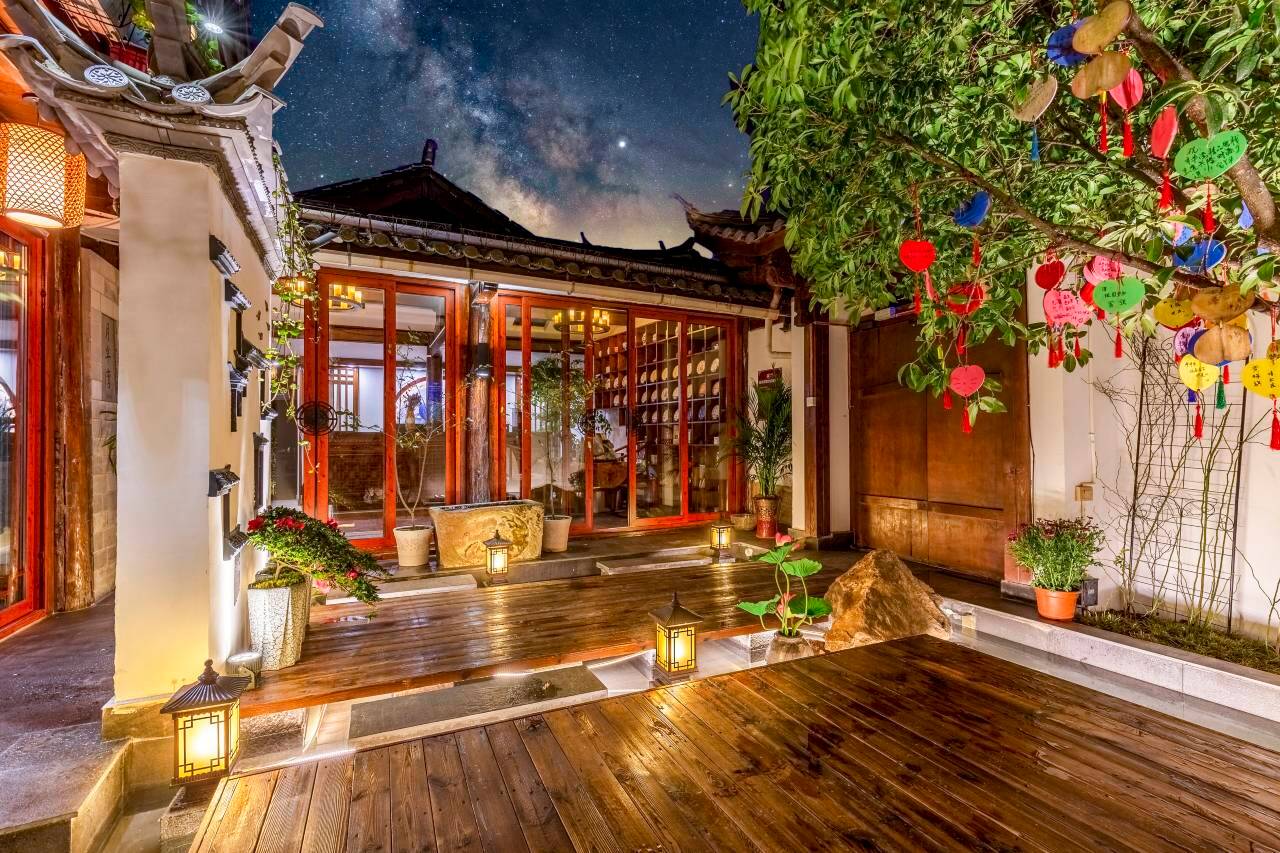 花筑·月半湾｜YubeOne撸猫撸狗·日照金山设计庭院(丽江古城店)图片