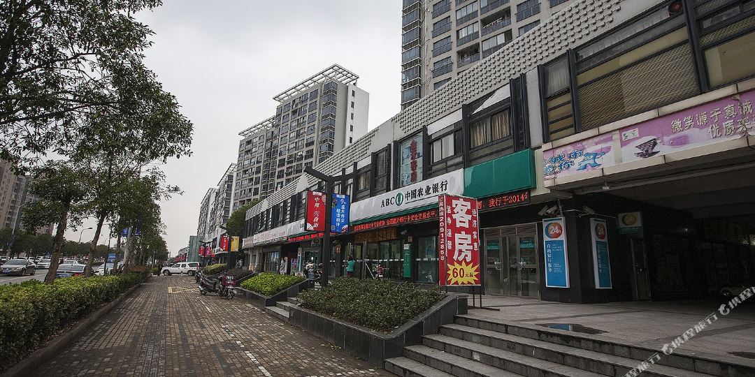 地址(位置,怎么去,怎么走):  上海市浦东新区秀沿路877号
