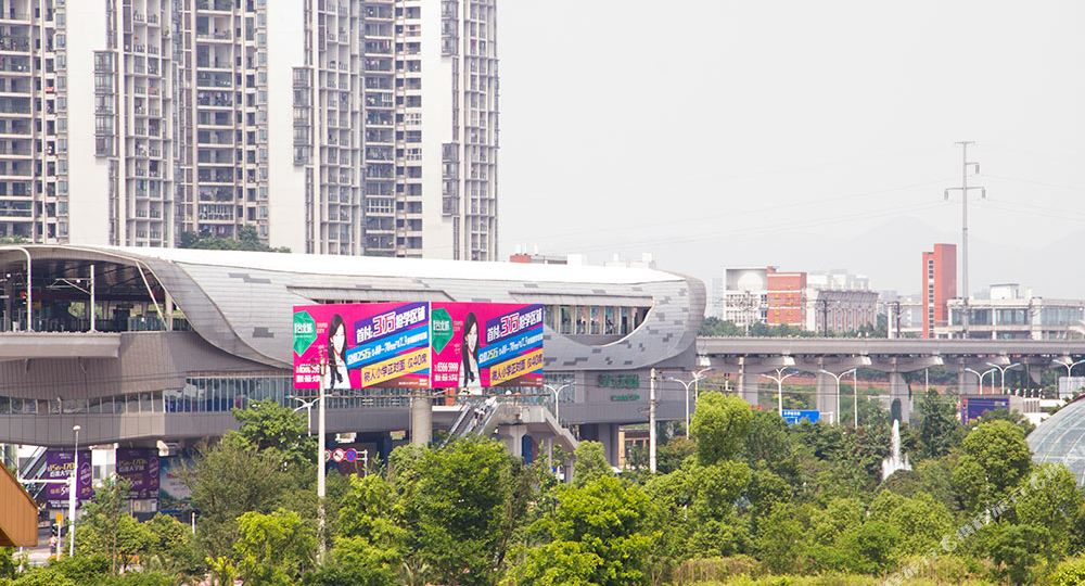 地址(位置,怎么去,怎么走):  重庆市沙坪坝区景苑路8号大学城卓越熙街