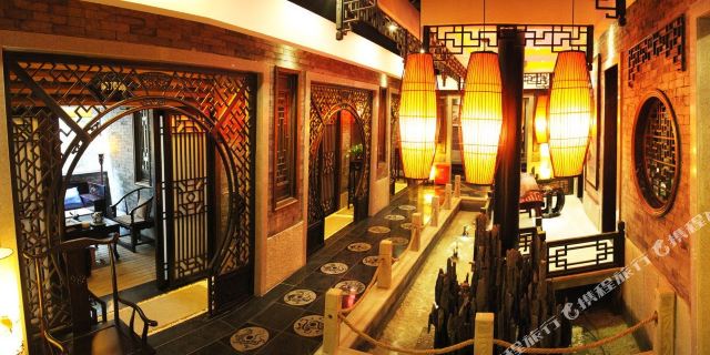 库塔金叶大酒店1晚,紧邻美食街,v门票便捷,可加购乐山大佛门票巴厘岛海滩美食乐山的图片