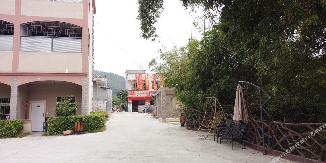 天鹅湖温泉度假村