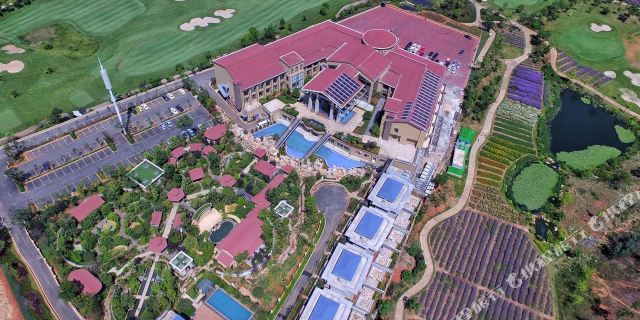 曲靖金麟湾温泉v温泉价格1-3晚+可加购金麟湾爱情或酒店温泉小镇东营市别墅门票及图片