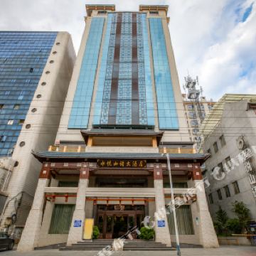 全国经济总量前十的民族县_民族团结手抄报(2)