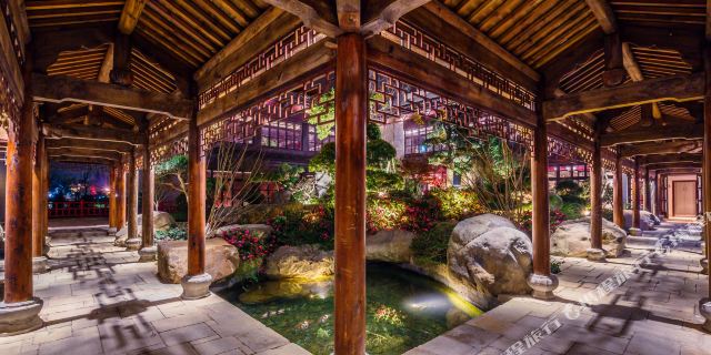 温泉+乐园!双莲温泉度假酒店\/泓庐SPA精品酒店\/途家斯维登\/嘉善东方大厦1晚+云澜湾温泉(双莲温泉)+歌斐颂巧克力小镇-【携程自由行景酒套餐】