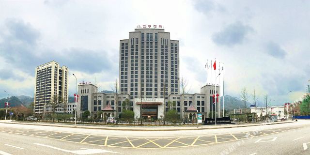 荔波四季花园酒店1晚 荔波小七孔景区门票2张【荔波地标型建筑酒店】