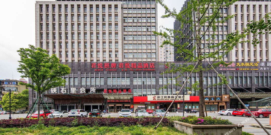 地址(位置,怎么去,怎么走):  浙江省嘉兴市海宁市海洲街道工人路230号
