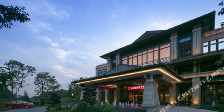 千岛湖伯瑞特度假酒店1晚+赠送158元\/张的养