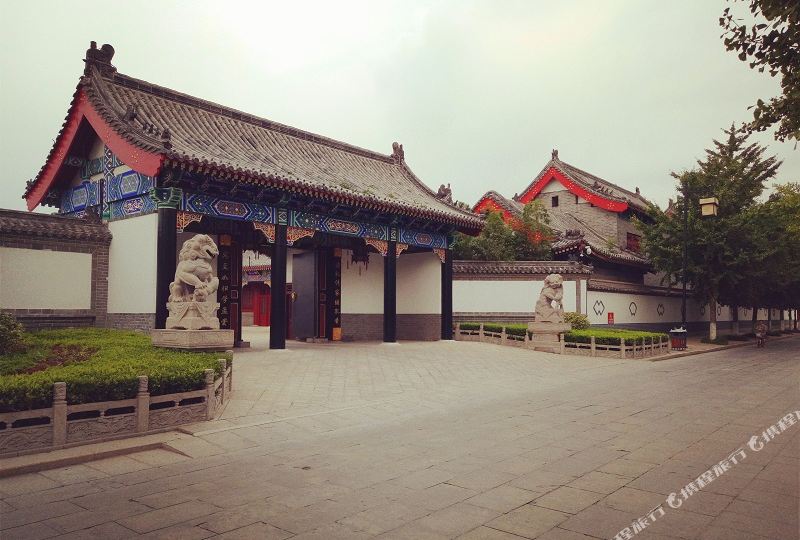 山东省济宁市曲阜市半壁街8号