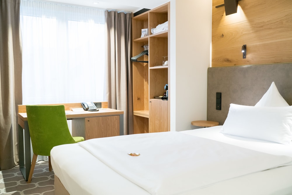 Olymp Munich-Eching Updated 2022 Room Price-Reviews & Deals | Trip.com