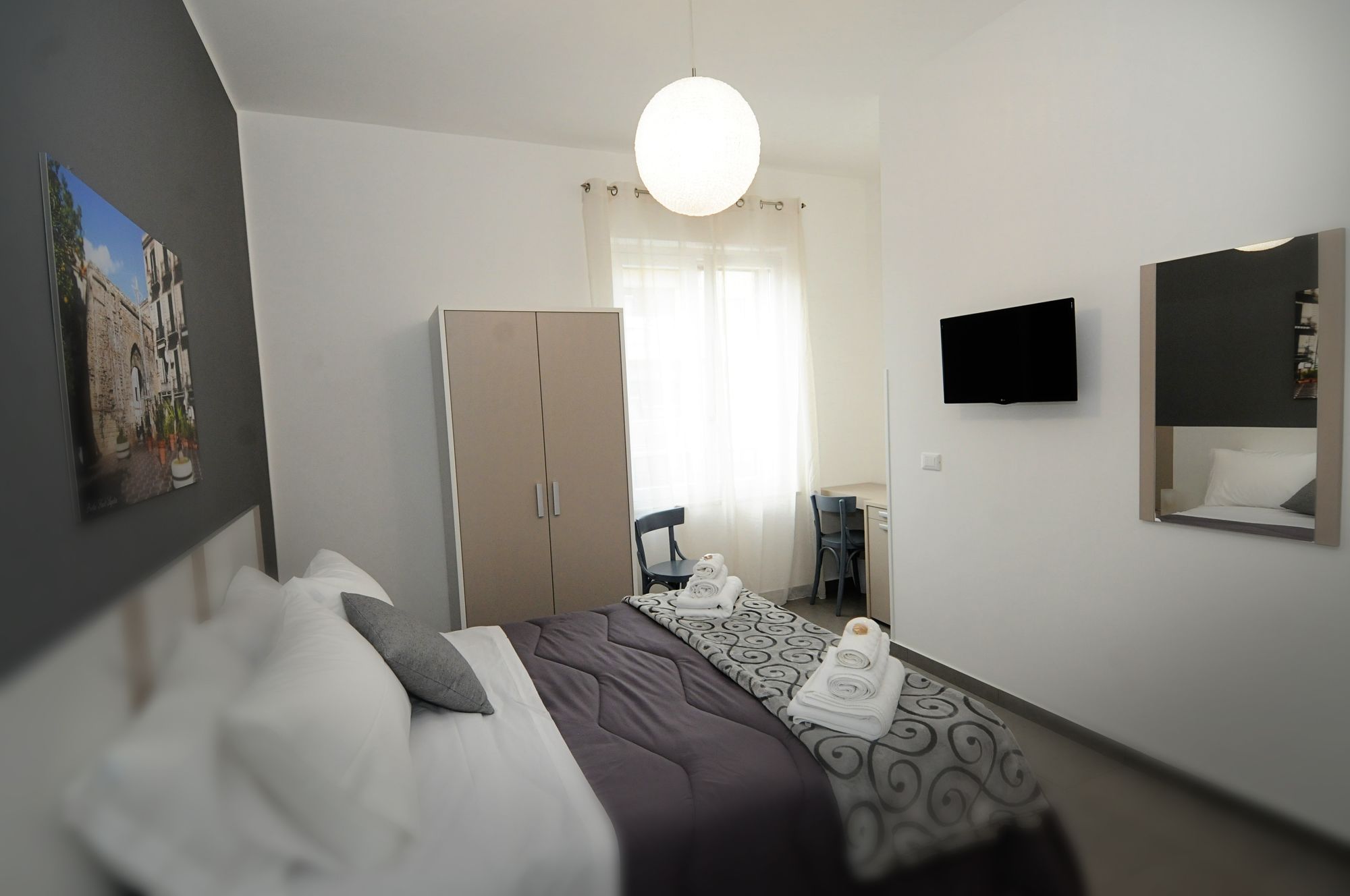 B&B Le Porte Del Centro-Palermo Updated 2023 Room Price-Reviews & Deals |  Trip.com