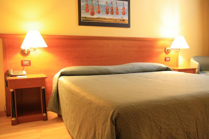 Hotel Impero-Cremona Updated 2022 Room Price-Reviews & Deals | Trip.com