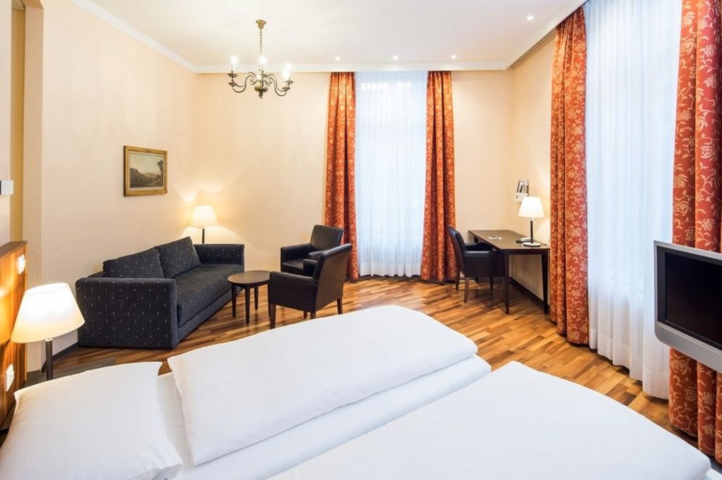Hotel Schweizerhof Basel-Basel Updated 2023 Room Price-Reviews & Deals |  Trip.com