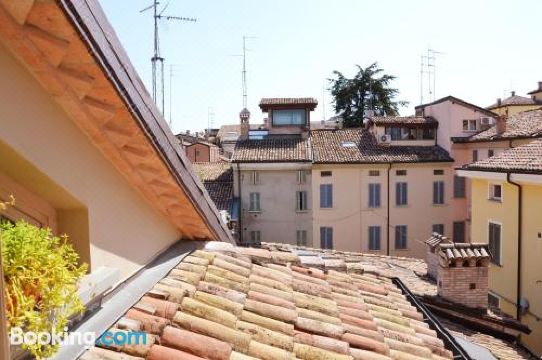 Niki O. Apartments Over view