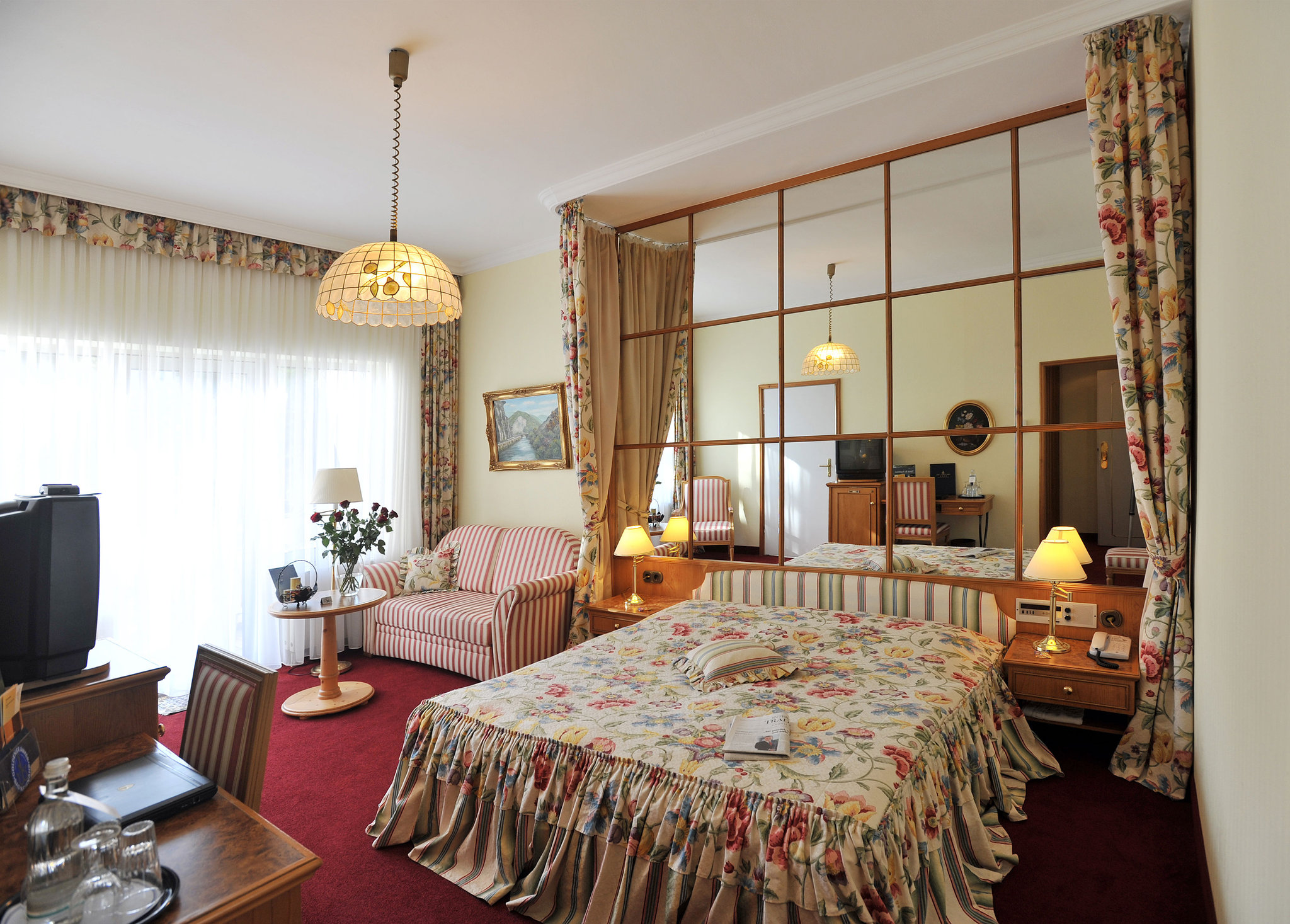 Ringhotel Giffels Goldener Anker-Bad Neuenahr-Ahrweiler Updated 2023 Room  Price-Reviews & Deals | Trip.com