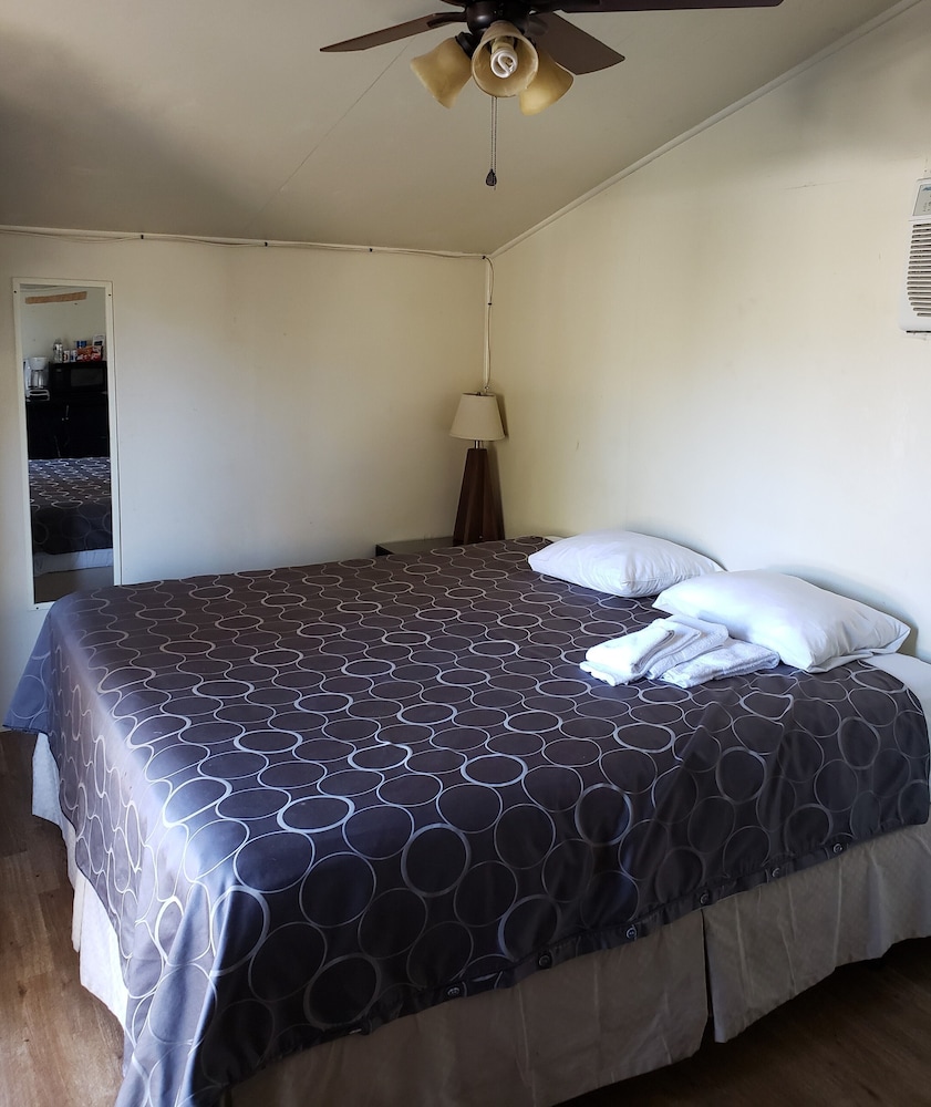 Freedom Acres Lifestyle (Swinger