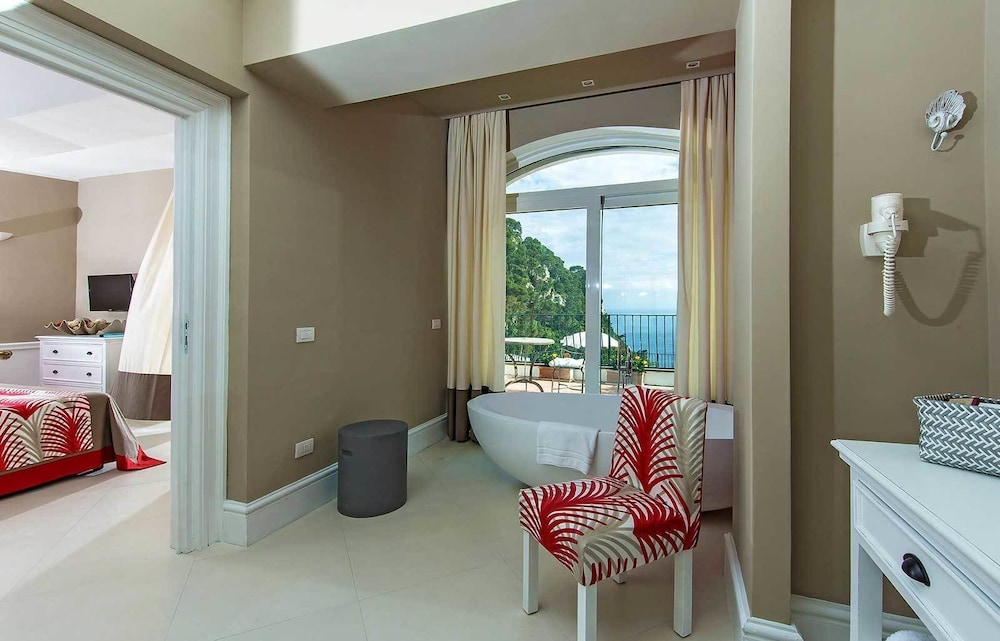 Hotel Della Piccola Marina-Capri Updated 2022 Room Price-Reviews & Deals |  Trip.com