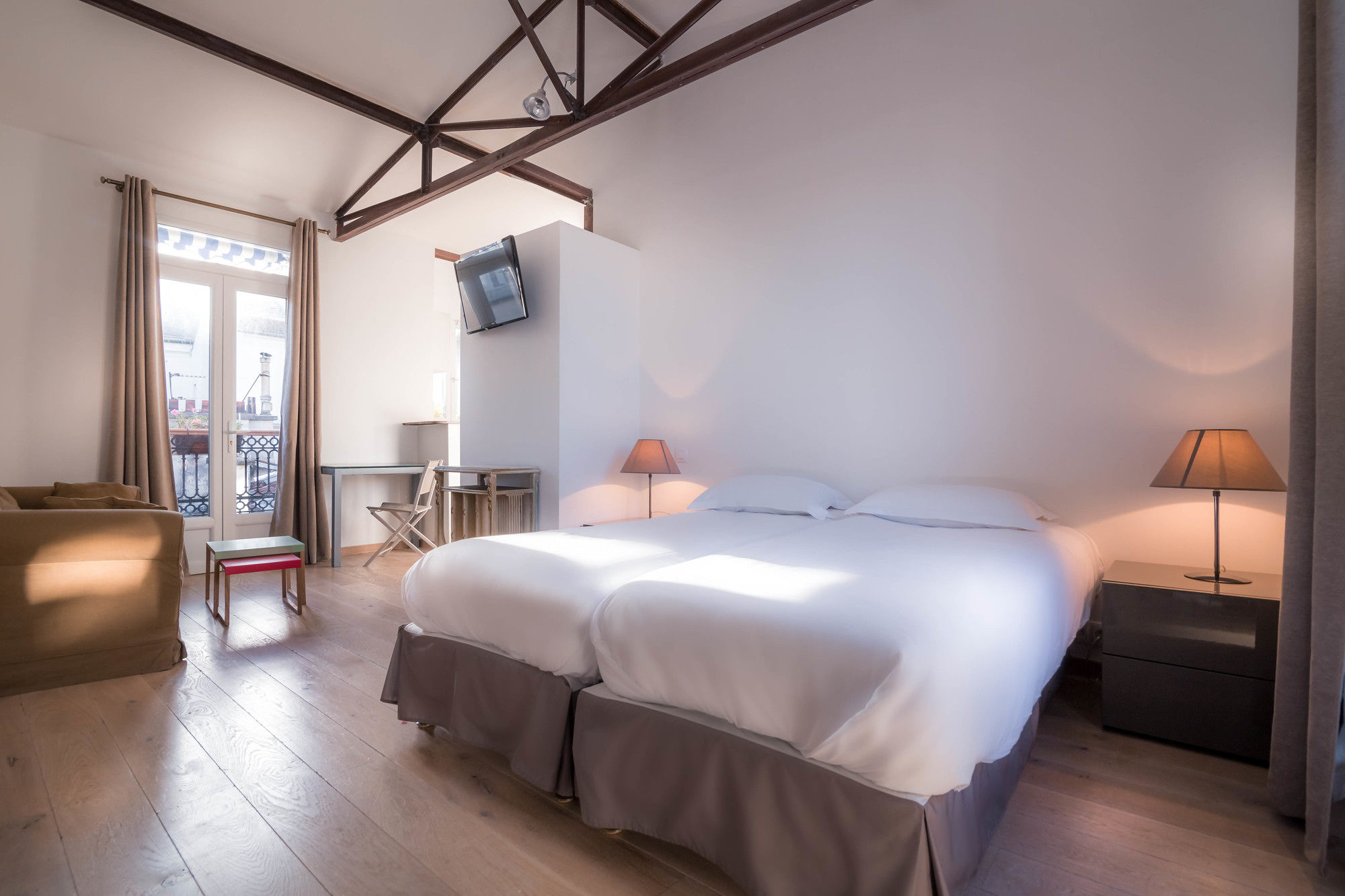 Hotel du Lys-Paris Updated 2023 Room Price-Reviews & Deals | Trip.com