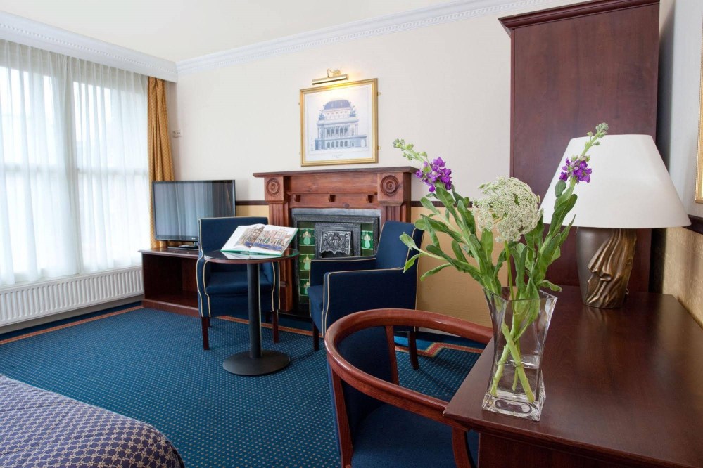 Boutique Hotel de Doelen Over view