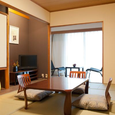 Standard Japanese-Style Room