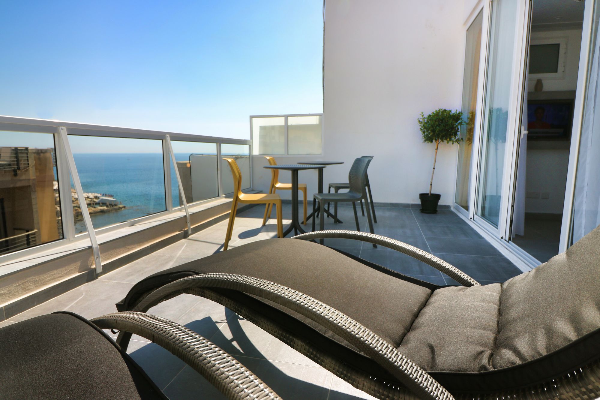 Luma Residence-St Julian's Updated 2023 Room Price-Reviews & Deals |  Trip.com