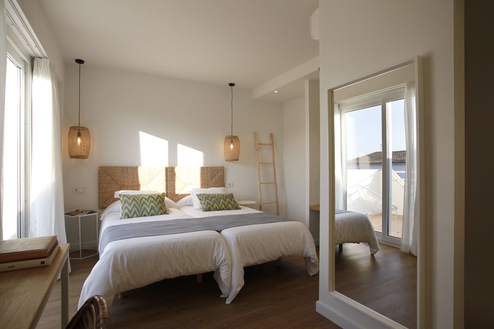 Petit Hotel Rocamar - Adults Only-Colonia de Sant Pere Updated 2022 Room  Price-Reviews & Deals | Trip.com