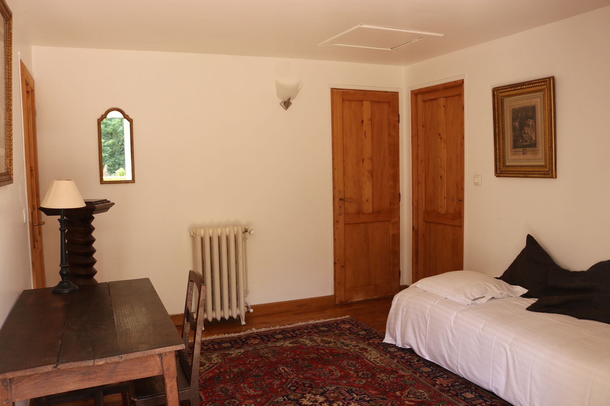 Maison d'hôtes Moulin du Bas Pesé-Mont-pres-Chambord Updated 2023 Room  Price-Reviews & Deals | Trip.com