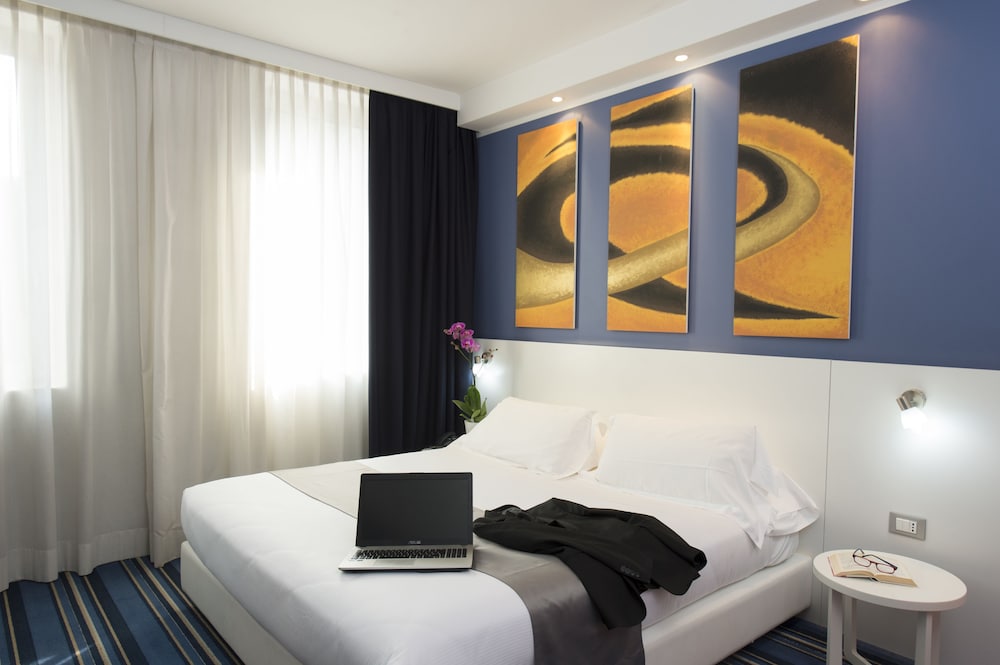 Neo Hotel-Bresso Updated 2022 Room Price-Reviews & Deals | Trip.com